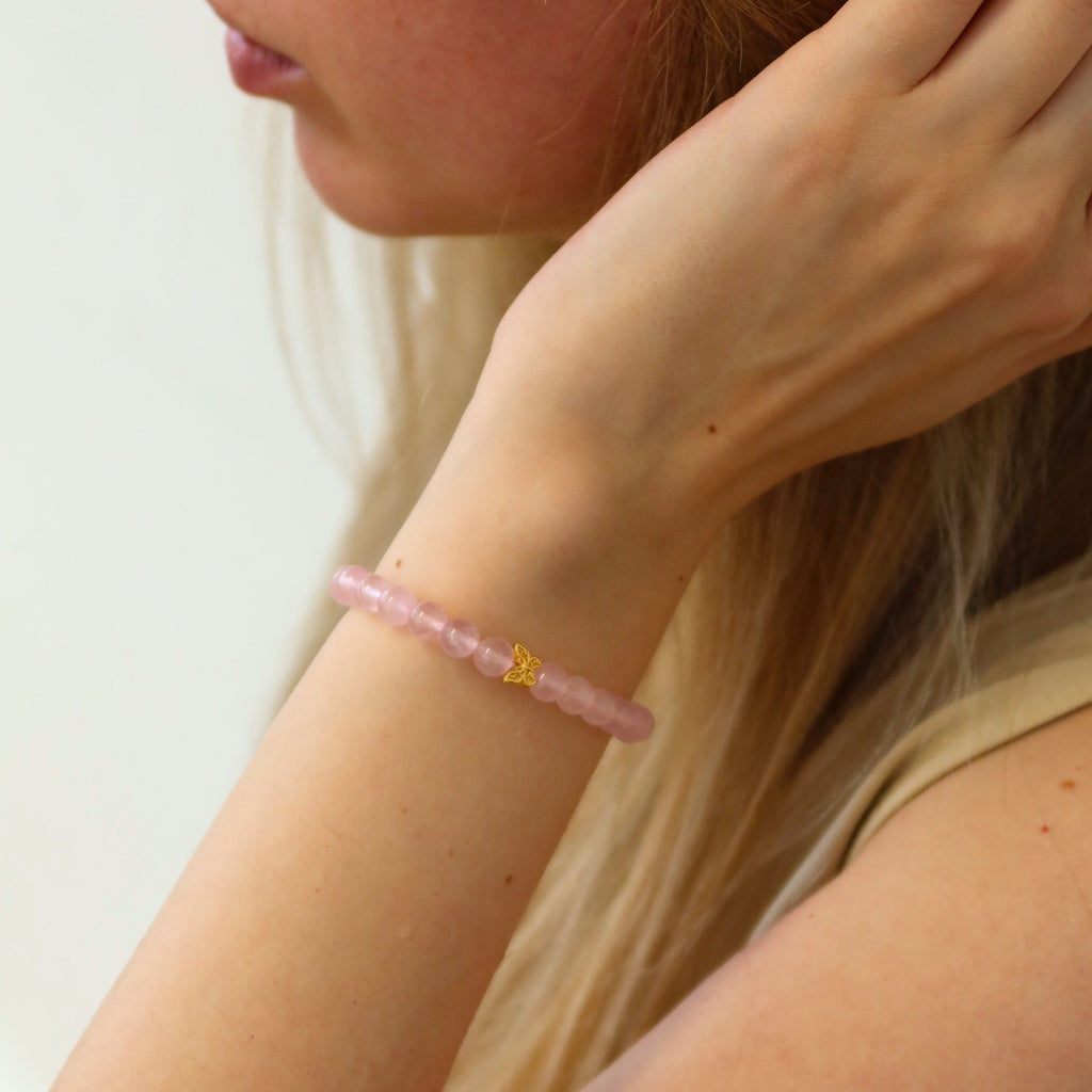 Rosenquarz und 24K Vergoldeter Silber-Schmetterling Armband