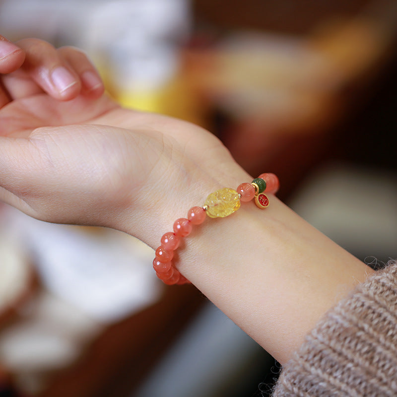 Natürliches Liangshan Southern Red Beeswax Pixiu-Armband für Frauen, kirschrote runde Perlen und Jaspis mit tropfendem Öl-Jifu-Anhänger-Armband