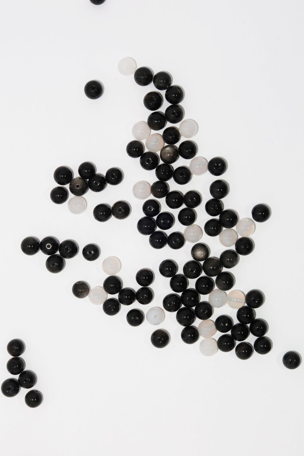 Elegantes Silberobsidian und Weißer Achat Armband für Damen - stilvoll & kraftvoll - YuCharm